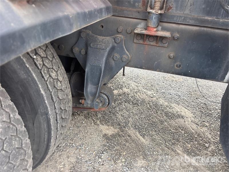 Freightliner FL112 6x4 Asphalt Distributor Truck Kamioni cisterne