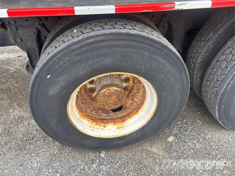 Freightliner FL112 6x4 Asphalt Distributor Truck Kamioni cisterne