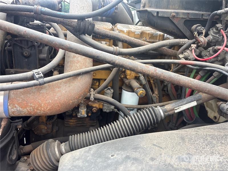 Freightliner FL112 6x4 Asphalt Distributor Truck Kamioni cisterne