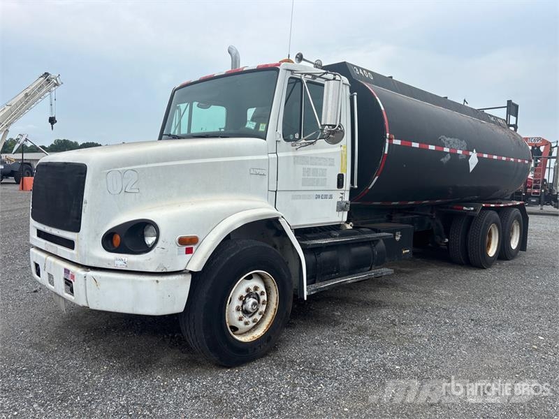 Freightliner FL112 6x4 Asphalt Distributor Truck Kamioni cisterne