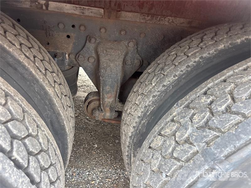 Freightliner FL112 6x4 Asphalt Distributor Truck Kamioni cisterne