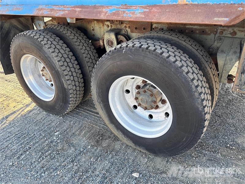 Freightliner FLD112 6x4 Pressure Digger 건설 장비 - 기타