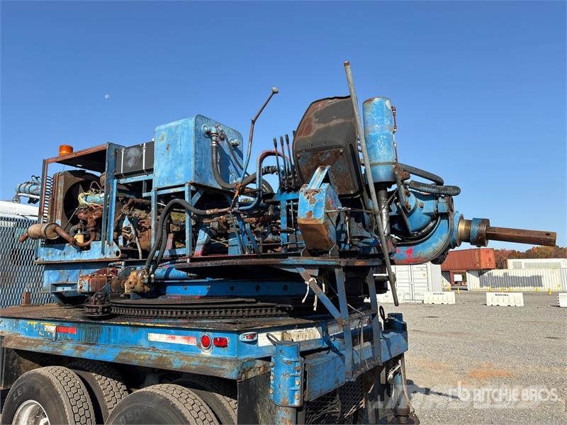 Freightliner FLD112 6x4 Pressure Digger 건설 장비 - 기타