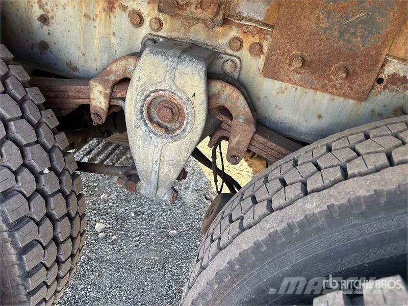 Freightliner FLD112 6x4 Pressure Digger 건설 장비 - 기타