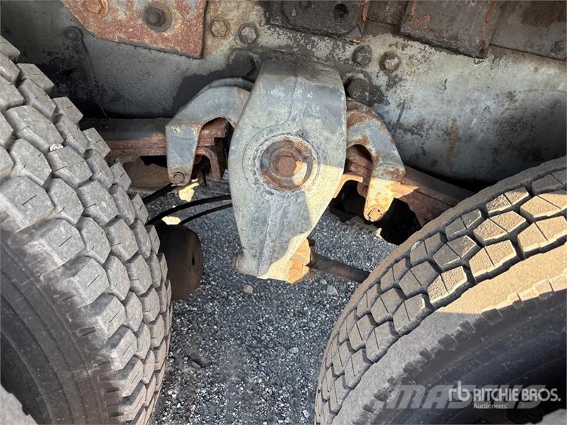 Freightliner FLD112 6x4 Pressure Digger 건설 장비 - 기타