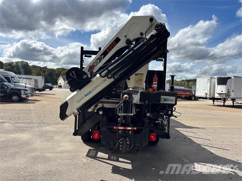 Freightliner IMT 2310 RCS K3 15366 lb Knuckle Boom on Freightl Crane trucks