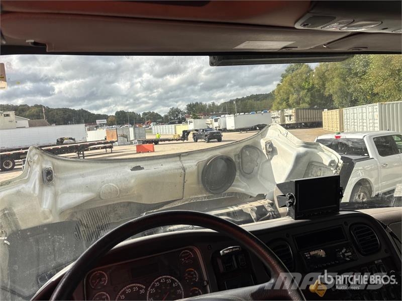 Freightliner IMT 2310 RCS K3 15366 lb Knuckle Boom on Freightl Crane trucks