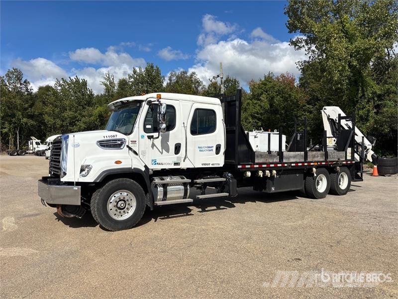 Freightliner IMT 2310 RCS K3 15366 lb Knuckle Boom on Freightl Crane trucks
