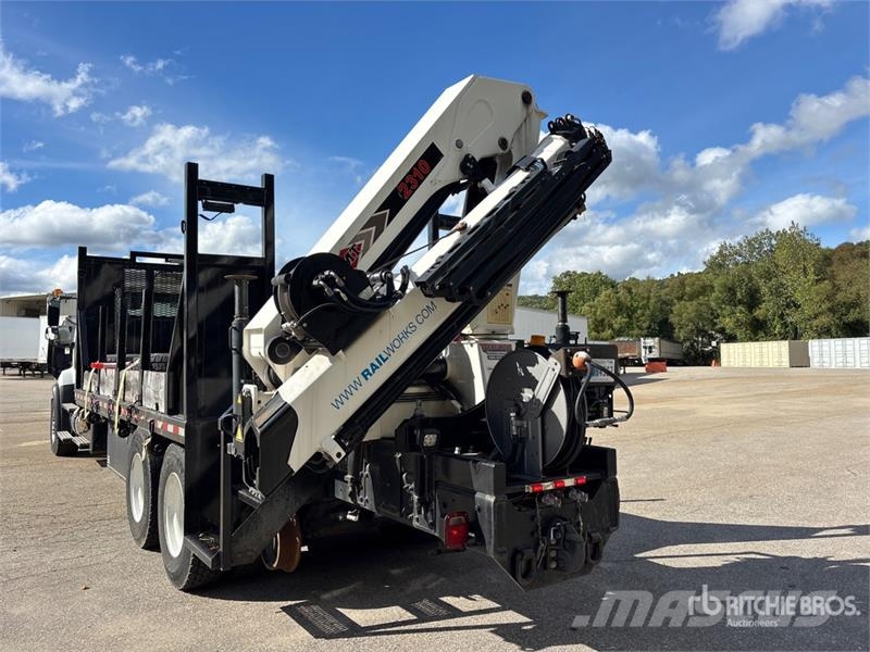 Freightliner IMT 2310 RCS K3 15366 lb Knuckle Boom on Freightl Crane trucks