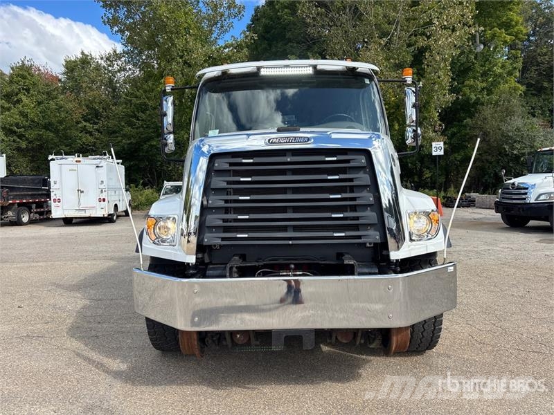 Freightliner IMT 2310 RCS K3 15366 lb Knuckle Boom on Freightl Crane trucks