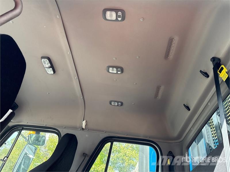 Freightliner IMT 2310 RCS K3 15366 lb Knuckle Boom on Freightl Crane trucks