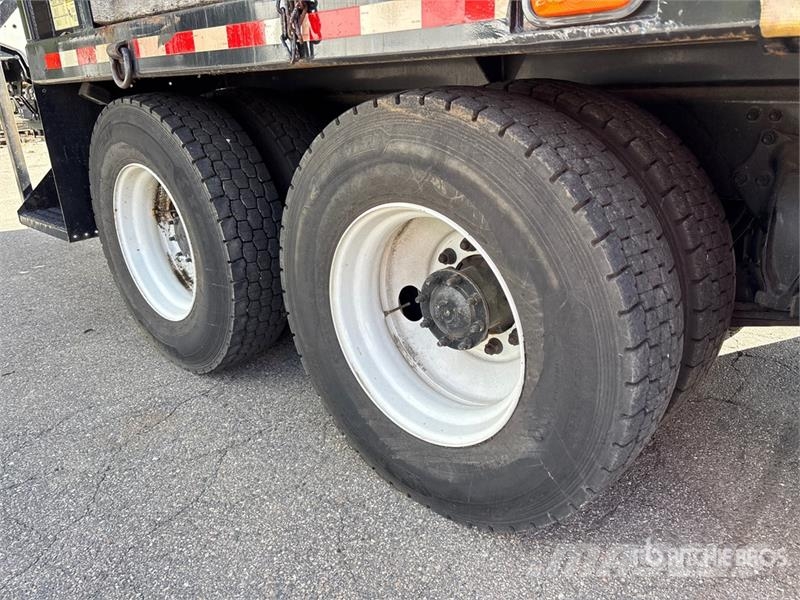 Freightliner IMT 2310 RCS K3 15366 lb Knuckle Boom on Freightl Crane trucks