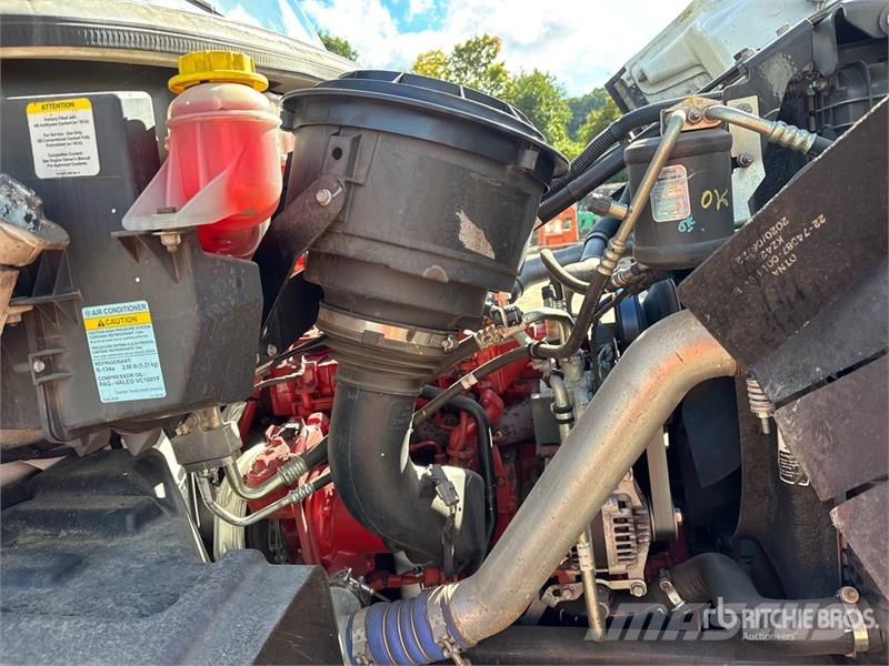 Freightliner IMT 2310 RCS K3 15366 lb Knuckle Boom on Freightl Автомобильные краны