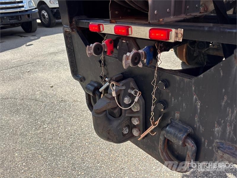 Freightliner IMT 2310 RCS K3 15366 lb Knuckle Boom on Freightl Crane trucks