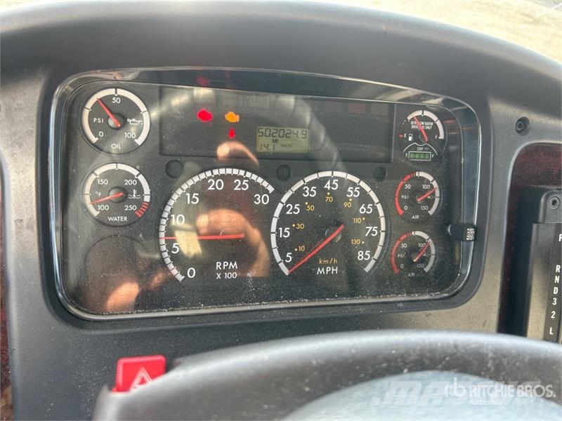 Freightliner M2 106 Kofferaufbau