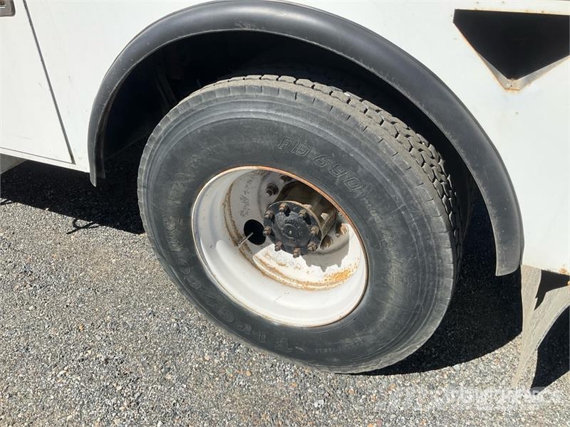 Freightliner M2 106 Truck mounted platforms