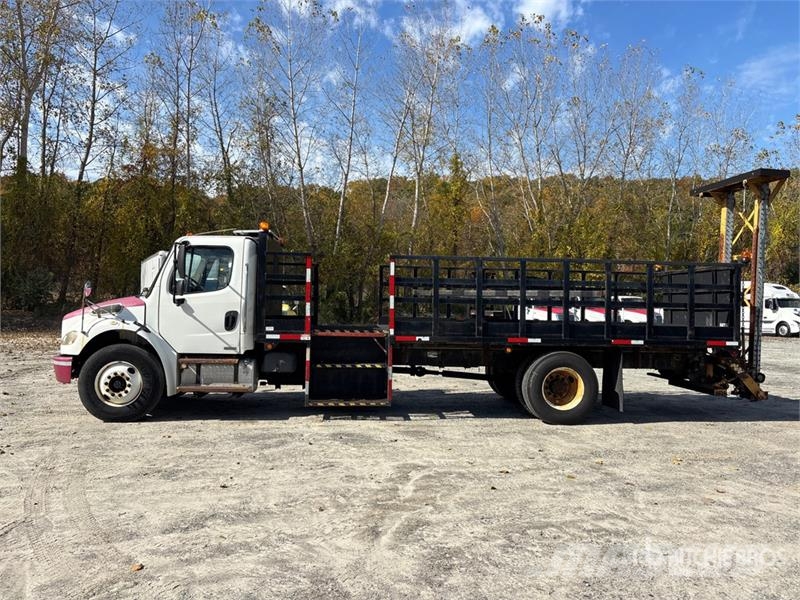 Freightliner M2 106 Komunalna vozila