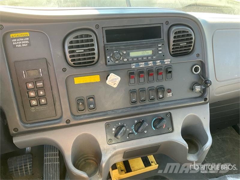 Freightliner M2 106 Auto korpe