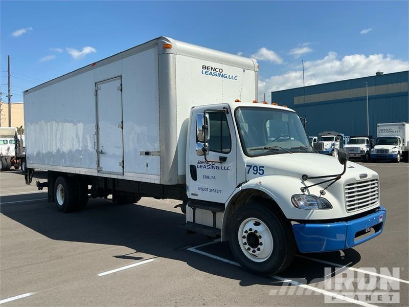 Freightliner M2 106 Camion Fourgon