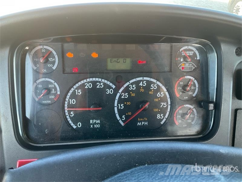 Freightliner M2 106 Sattelzugmaschinen