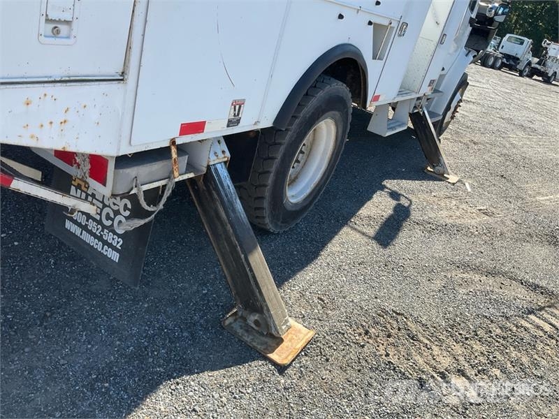 Freightliner M2 106 Auto korpe