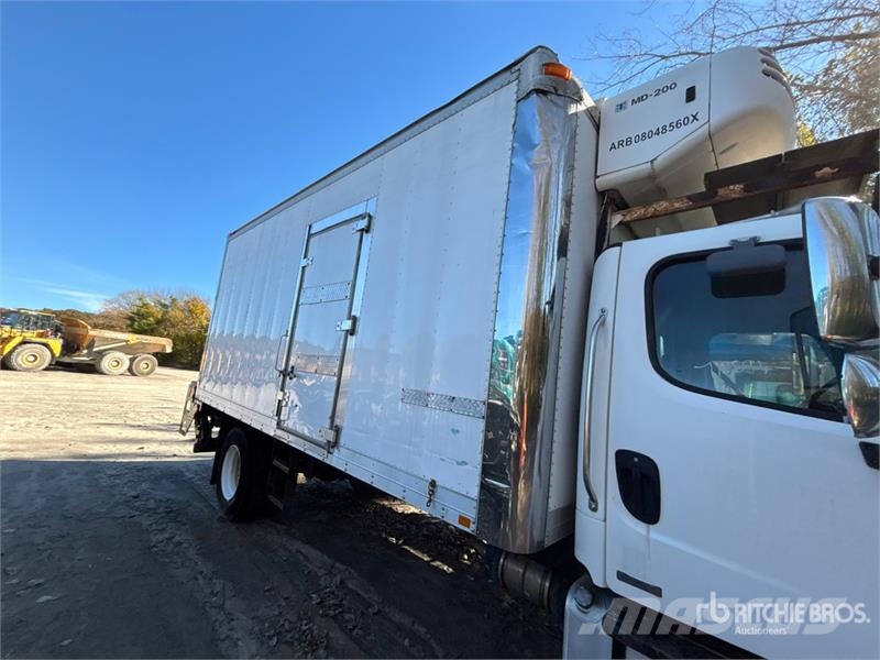 Freightliner M2 106 Рефрижератори