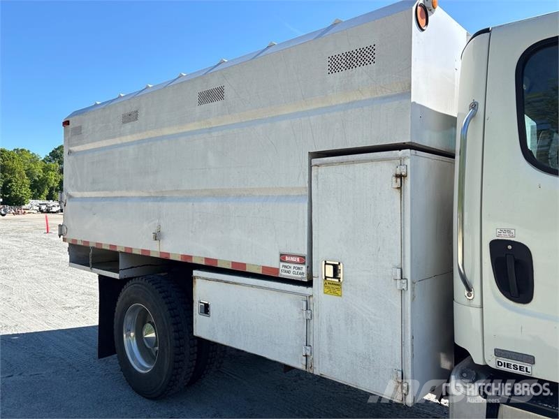 Freightliner M2 106 Camion pour copeaux de bois