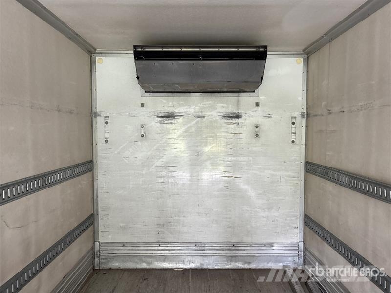 Freightliner M2 106 Isotermos y frigoríficos