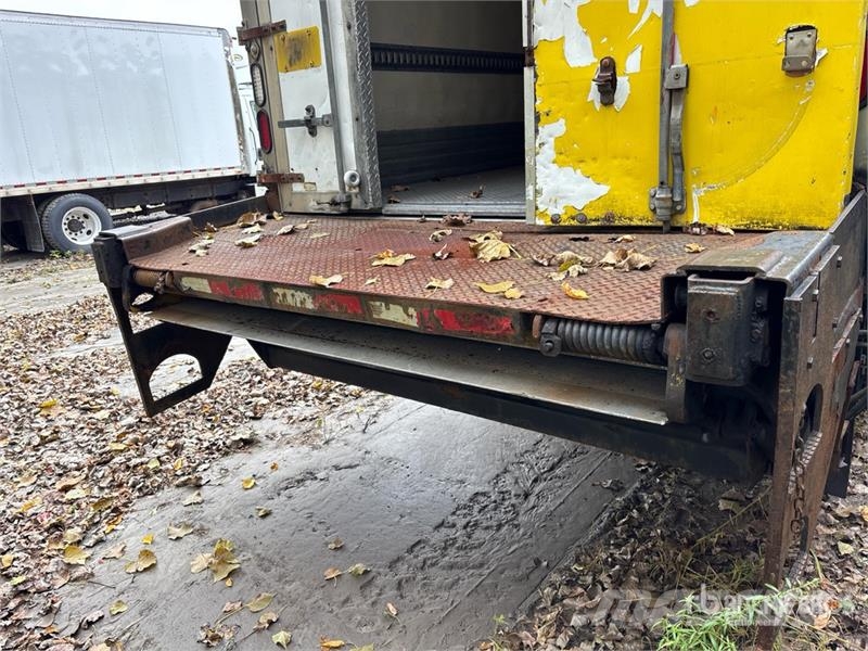 Freightliner M2 106 Рефрижератори