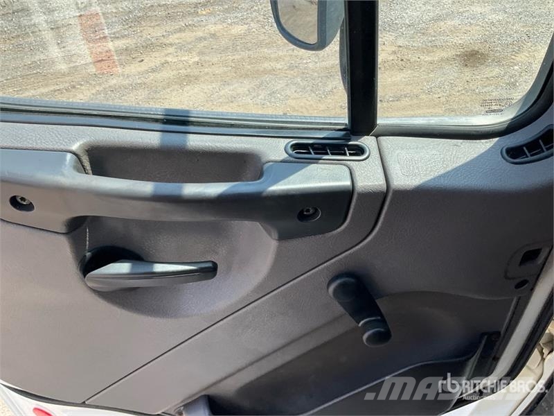 Freightliner M2 106 Bilmontert lift