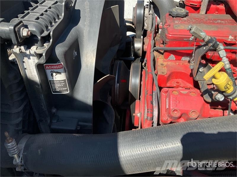 Freightliner M2 106 Грузовики-Рефрижераторы
