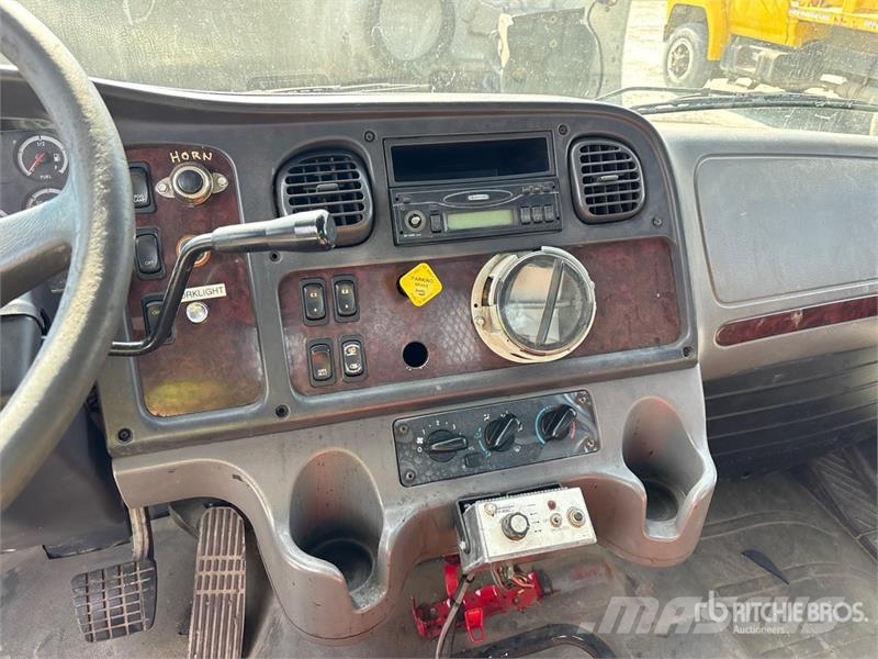 Freightliner M2 106 Komunalna vozila