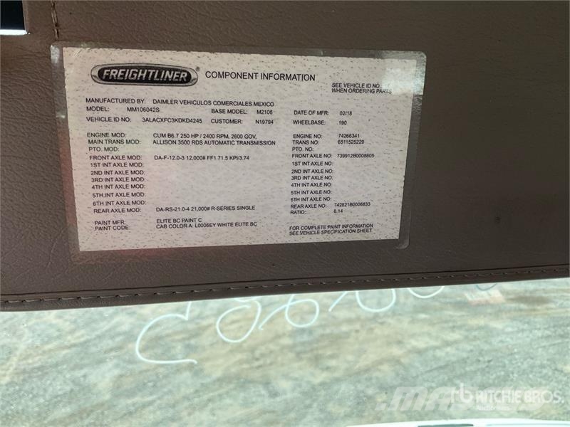 Freightliner M2 106 Bilmontert lift