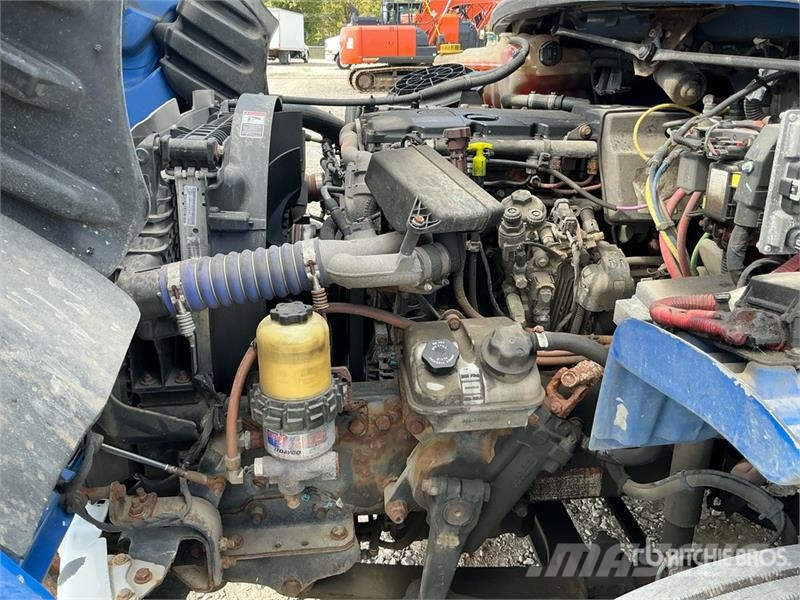 Freightliner M2 106 Furgons
