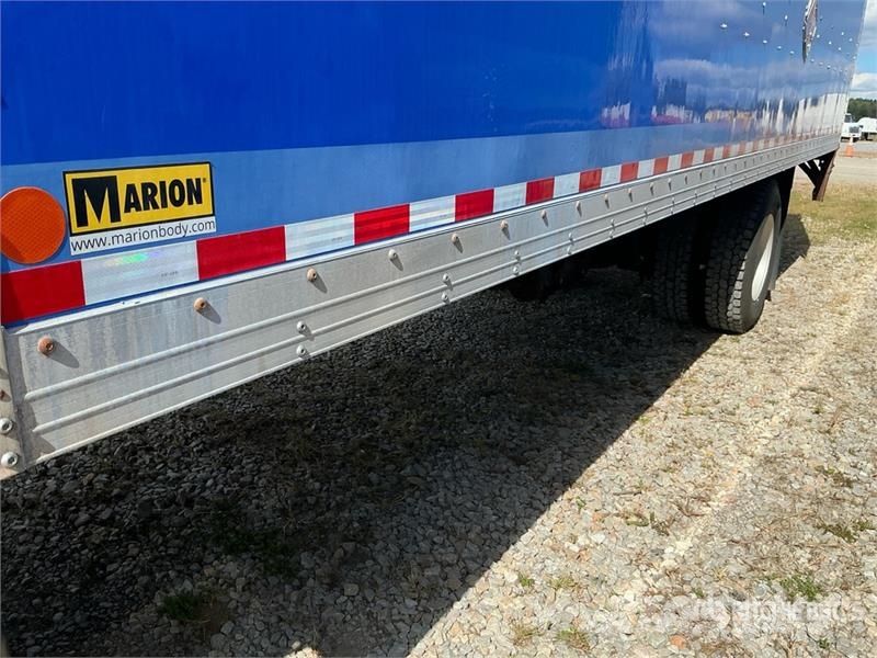 Freightliner M2 106 Sanduk kamioni