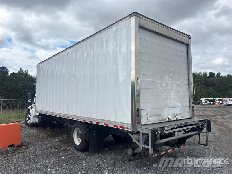 Freightliner M2 106 Külmikautod