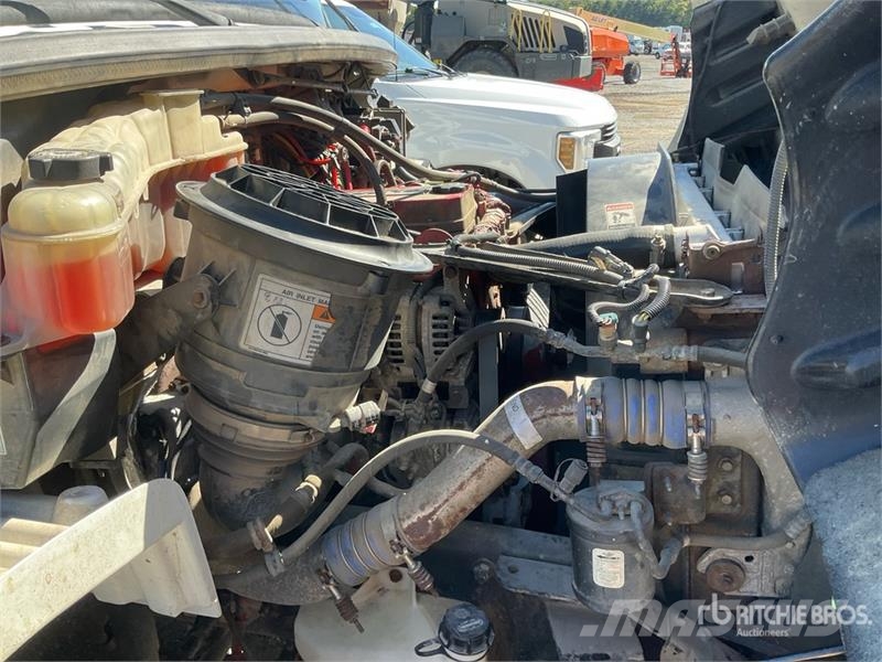 Freightliner M2 106 Truck mounted platforms