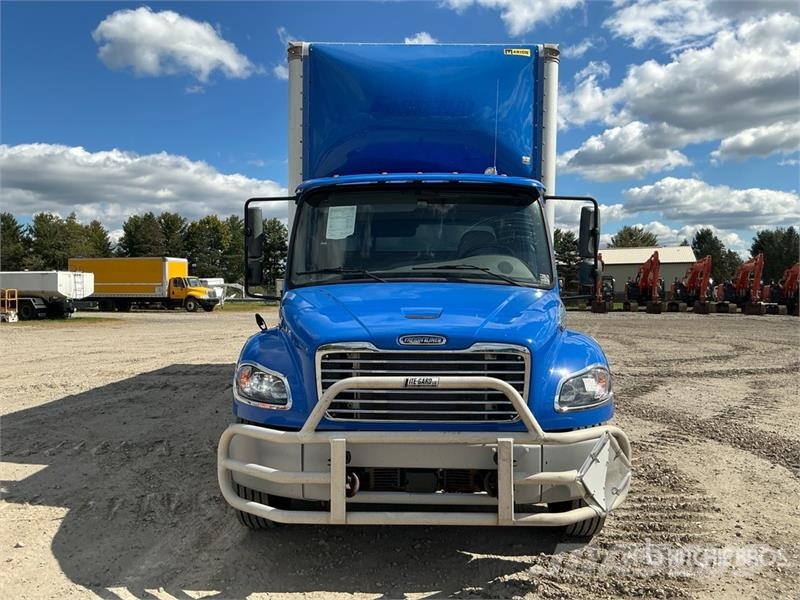 Freightliner M2 106 Tovornjaki zabojniki