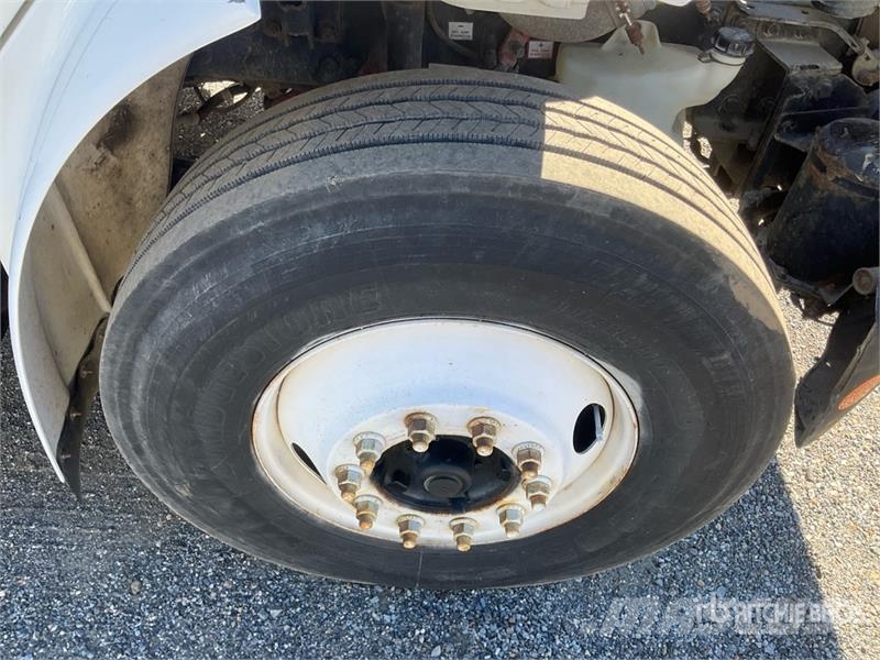 Freightliner M2 106 Truck mounted platforms