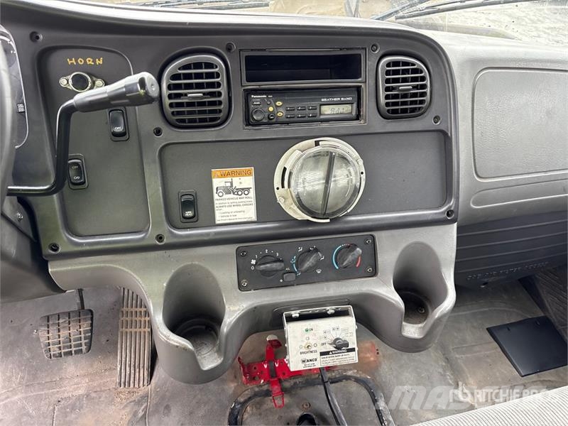 Freightliner M2 106 Komunalna vozila