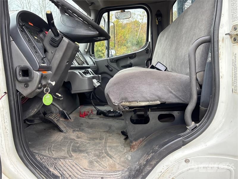 Freightliner M2 106 Komunalna vozila