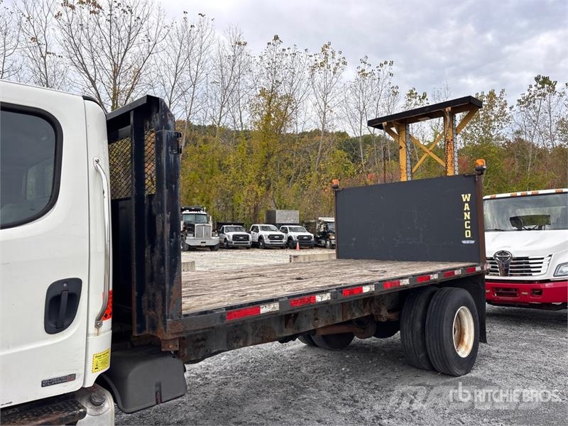 Freightliner M2 106 Komunalna vozila