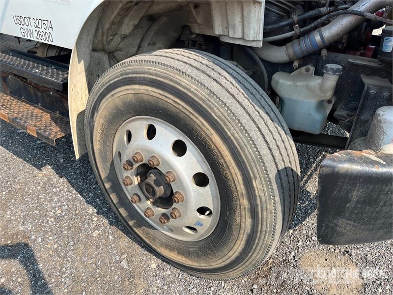 Freightliner M2 106 Isotermos y frigoríficos
