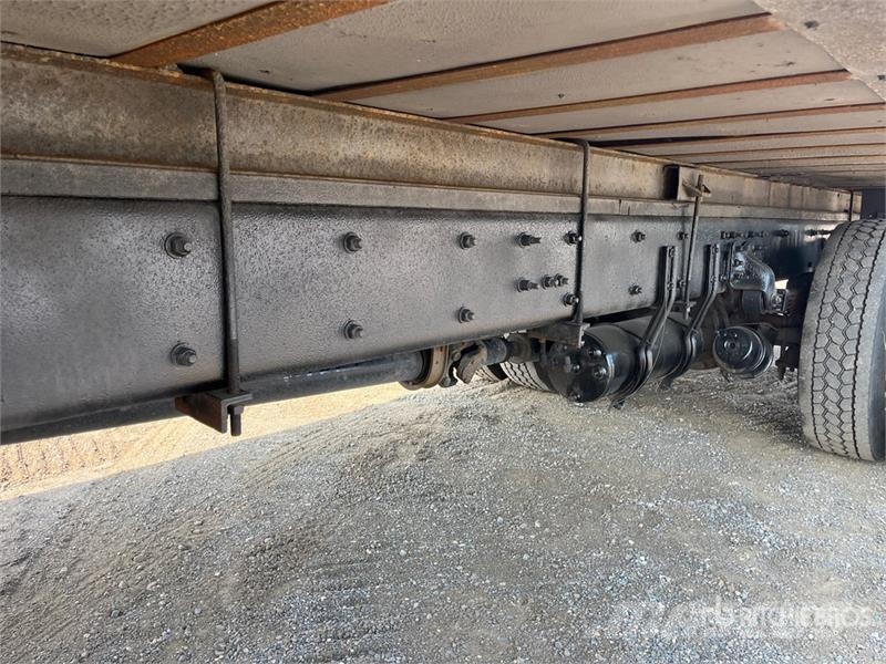 Freightliner M2 106 Isotermos y frigoríficos