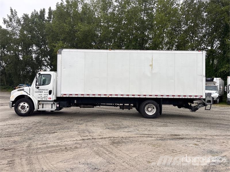 Freightliner M2 106 Kapali kasa kamyonlar