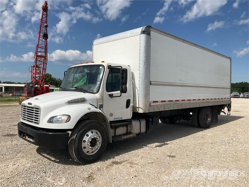 Freightliner M2 106 Kofferaufbau