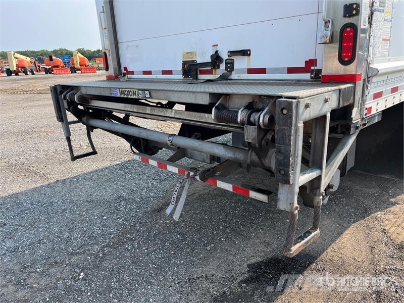 Freightliner M2 106 Isotermos y frigoríficos
