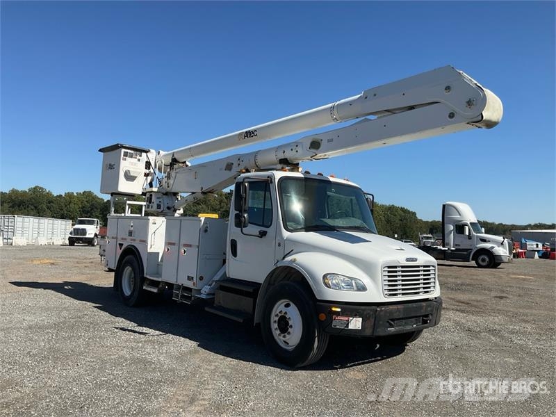 Freightliner M2 106 Truck mounted platforms