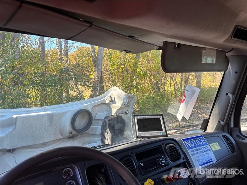 Freightliner M2 106 Рефрижератори