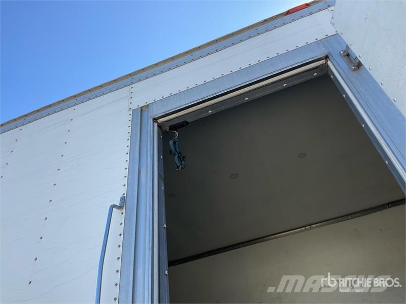 Freightliner M2 106 Kravas automašīnas - refrižeratori